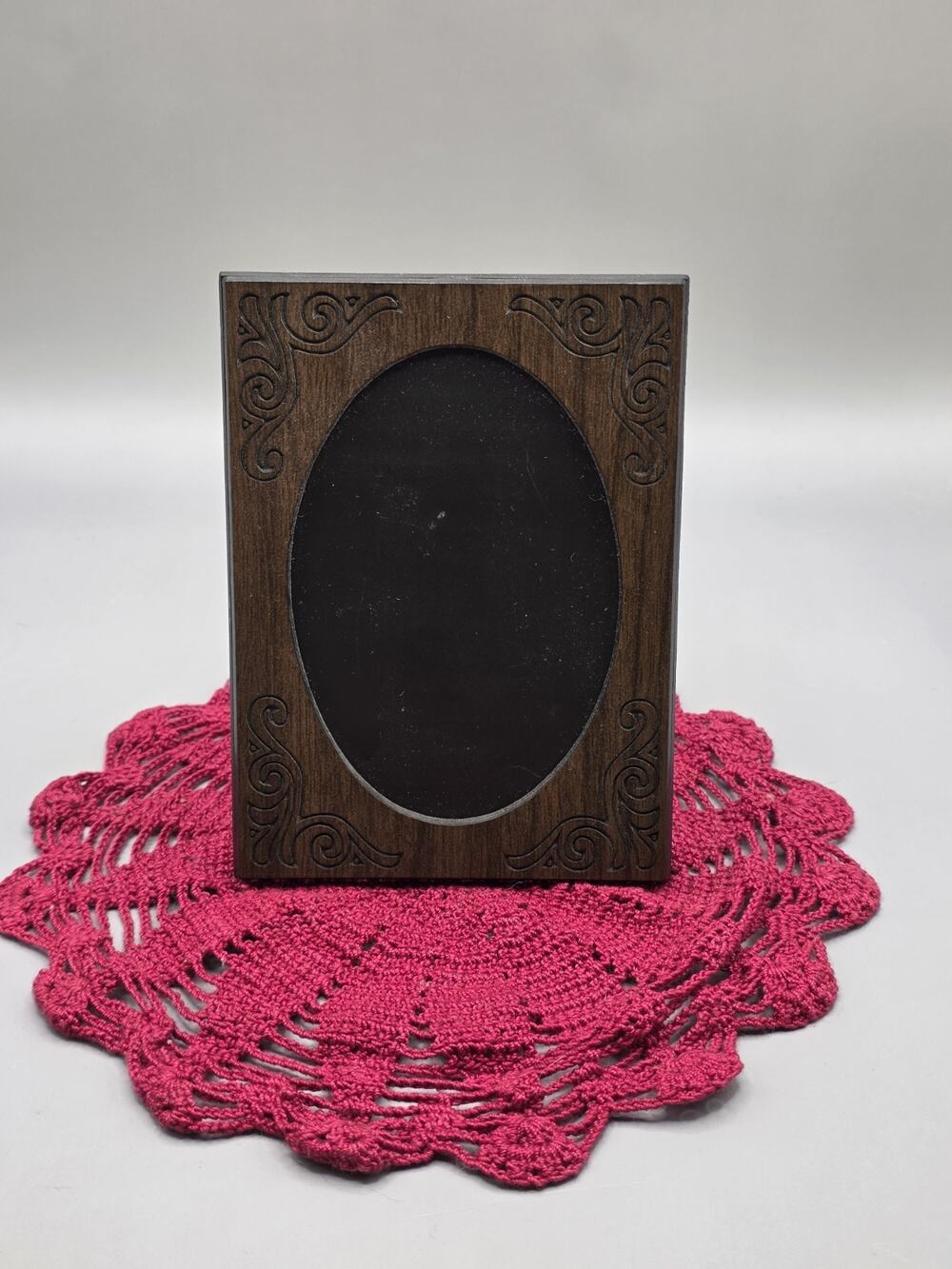 Vintage Gross Mfg Toledo Ohio MCM Faux Walnut Thermoplastic Oval Picture Frame